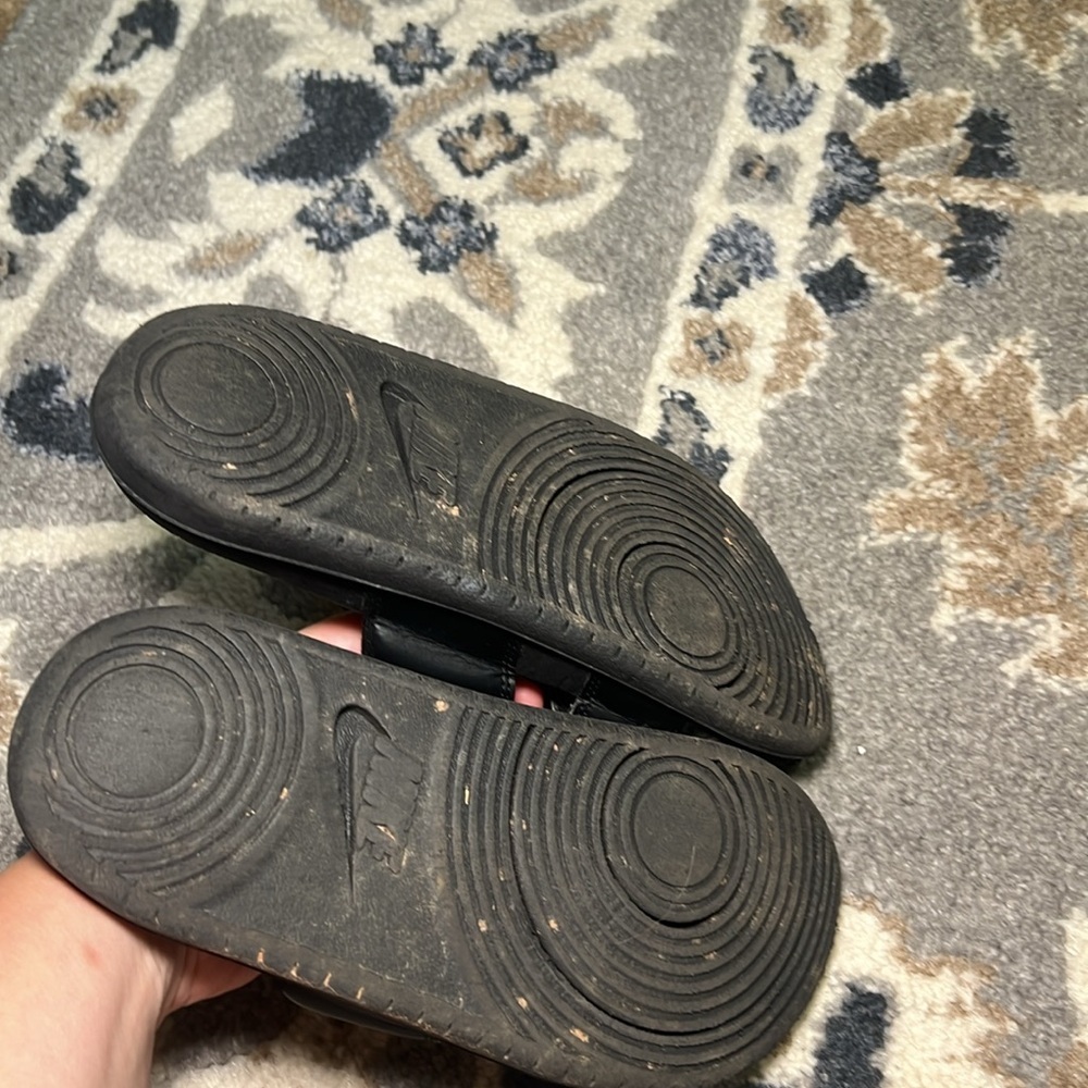 Nike‎ Slides - Picture 3 of 5